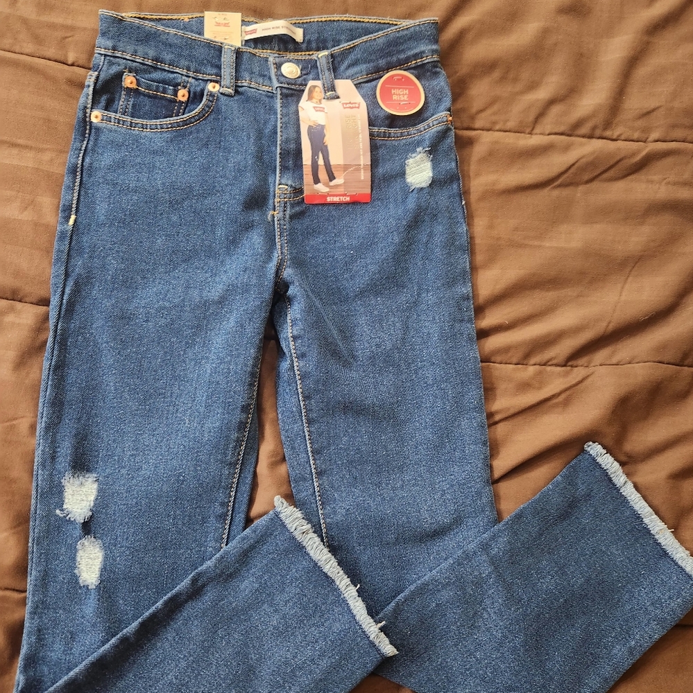 Denim Levi's jeans for girls size 10. Straight cut.  High rise.